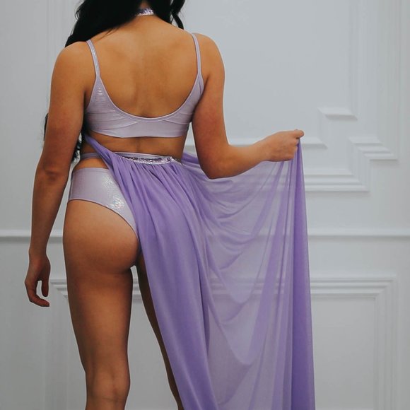 Strings & Rings Top - Picture 8 of 8